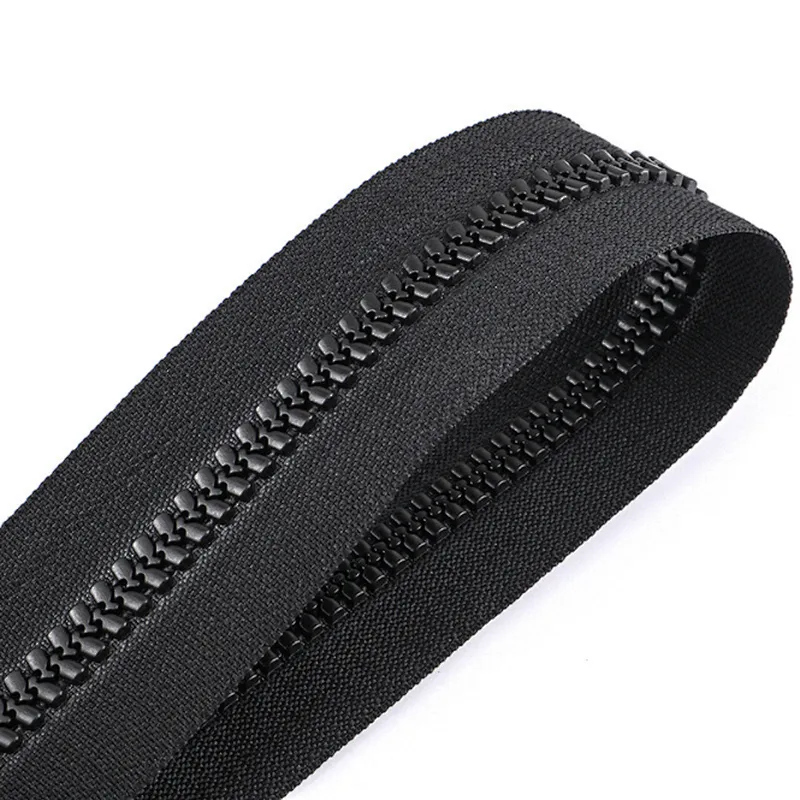 Resin zipper