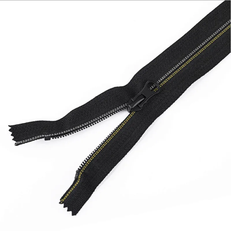 Nylon zipper
