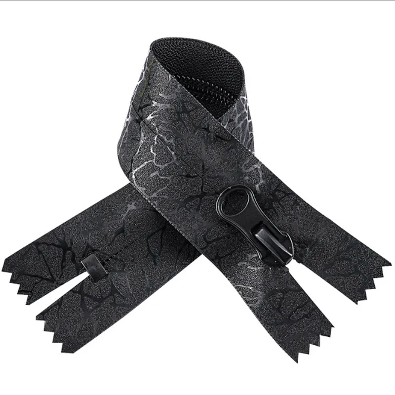 Nylon zipper