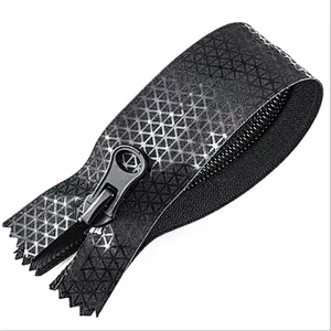 Nylon zipper