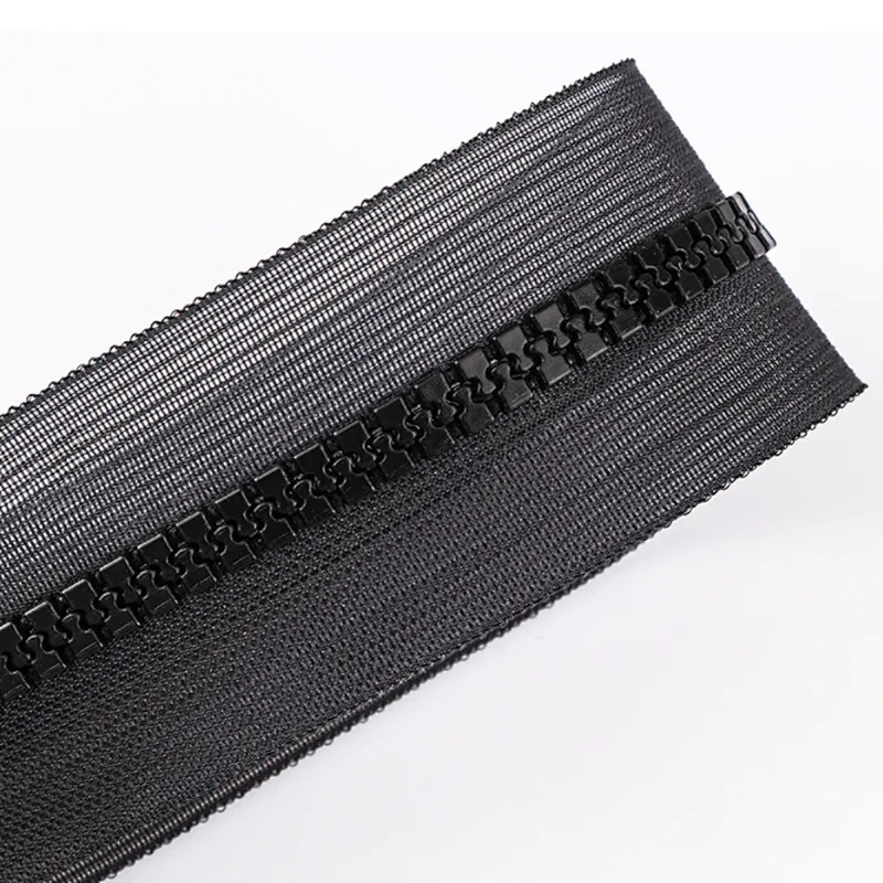 Resin zipper
