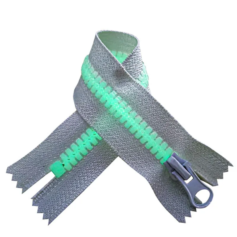 Resin zipper