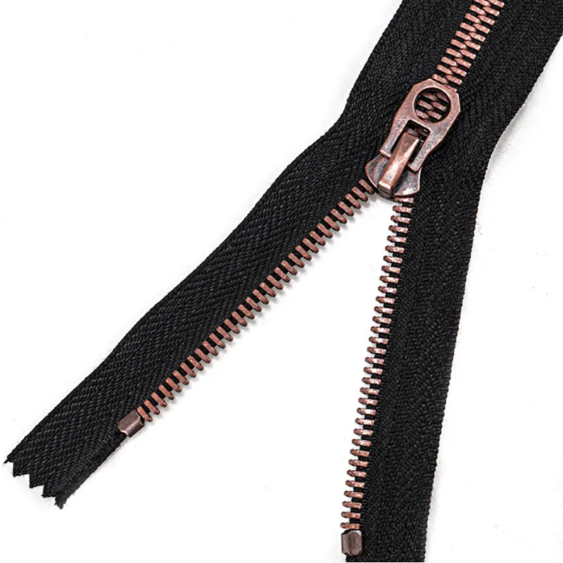 Metal zipper