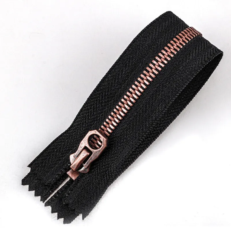 Metal zipper