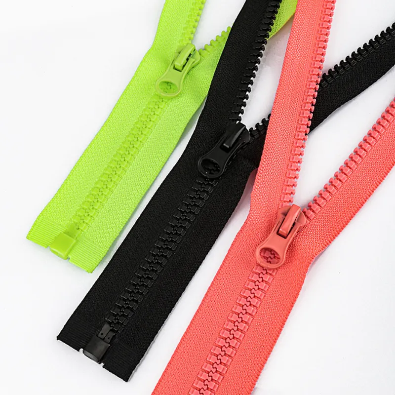 Resin zipper