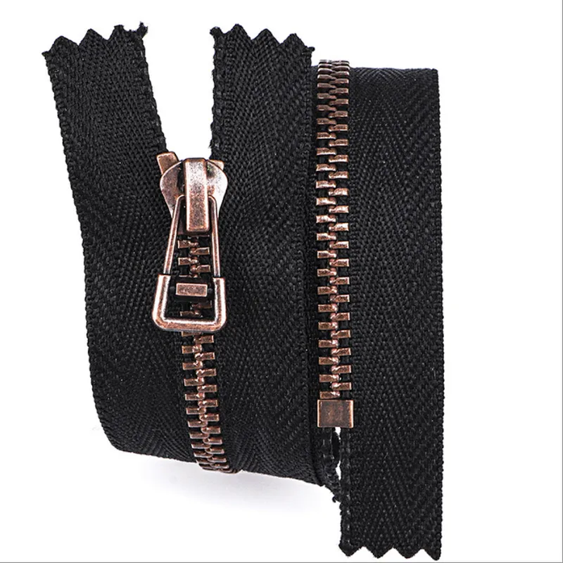 Metal zipper