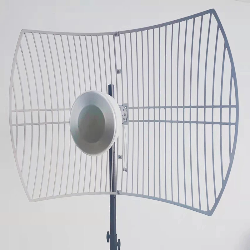 Antena Parabólica de Novo Estilo Alimentador Plano 2*24dBi Grade V8 Antena Parabólica 4G 5G Antena 698-960/1710-2700/3300-3800MHz