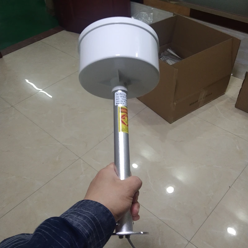 Antena Parabólica de Novo Estilo Alimentador Plano 2*24dBi Grade V8 Antena Parabólica 4G 5G Antena 698-960/1710-2700/3300-3800MHz
