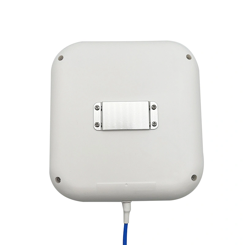 Antena de panel 4G de banda ancha 698-4000Mhz Antena externa LTE blanca cuadrada Conector SMA