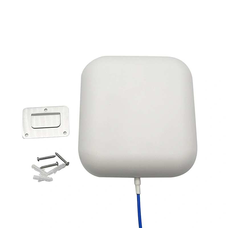 Antena de panel 4G de banda ancha 698-4000Mhz Antena externa LTE blanca cuadrada Conector SMA