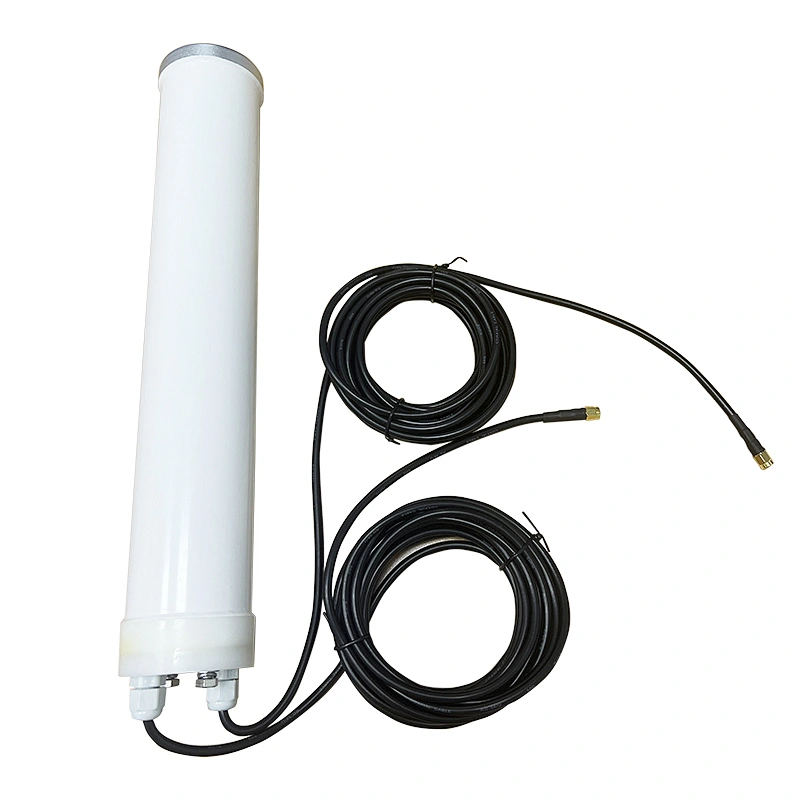 Antena impermeable de 600 - 2690mhz LTE omnidireccional