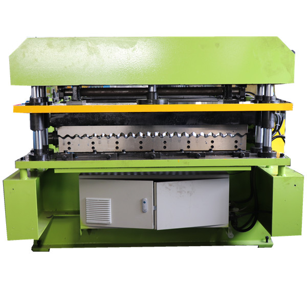 CORRUGATED SHEET ROLL FORMING MACHINE