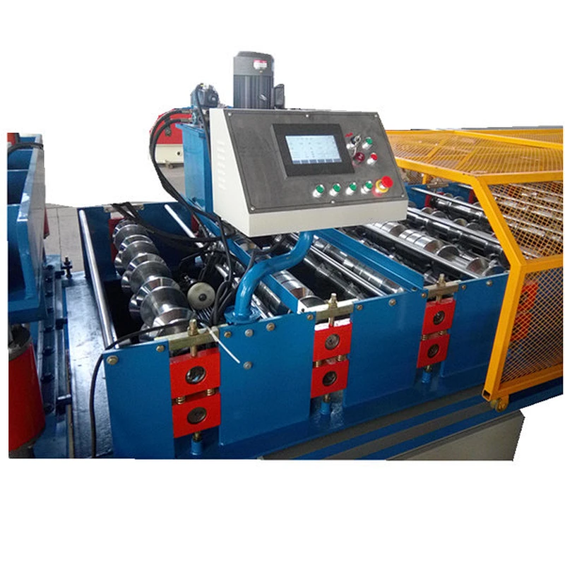 Metal wall panel rolling forming machine