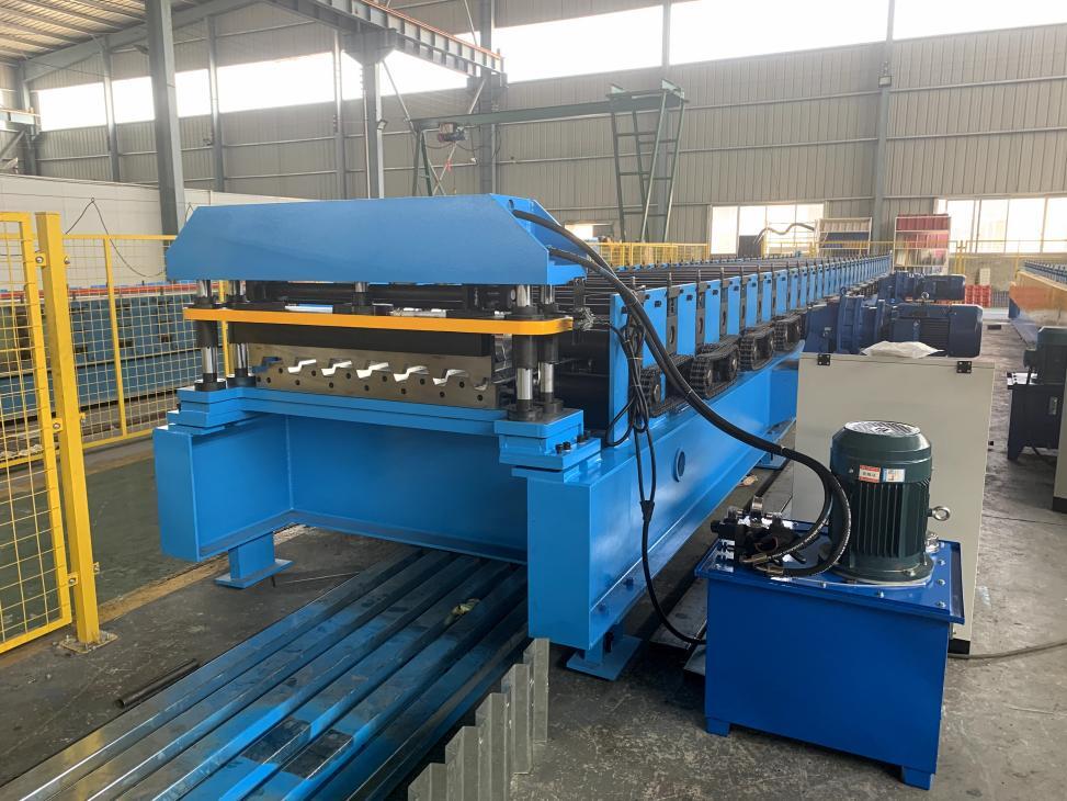 USA Popular Design Type A Steel Roof Decking Rolling Machine