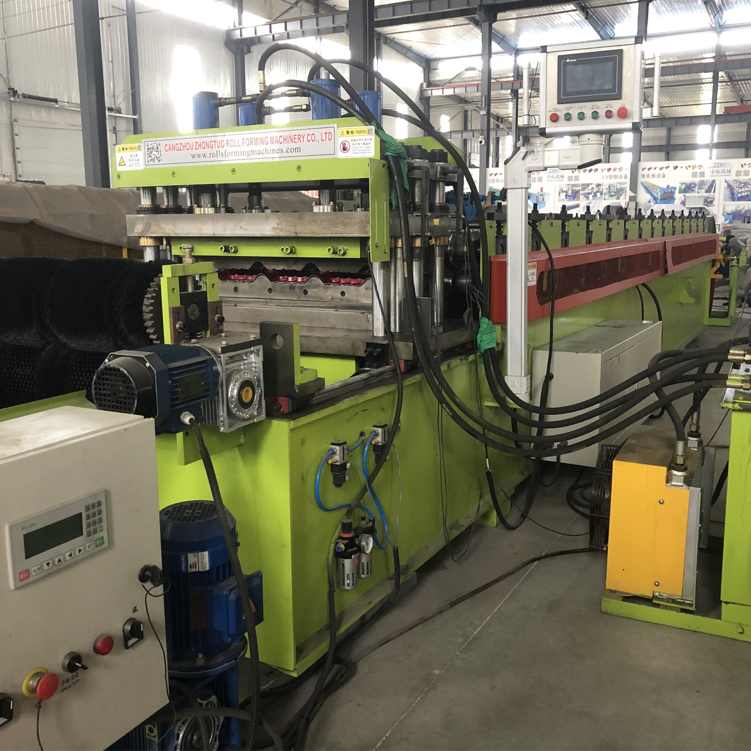 High Speed Tile Roofing Roll Forming Machine Glazed Tile Roofing Sheet Machine