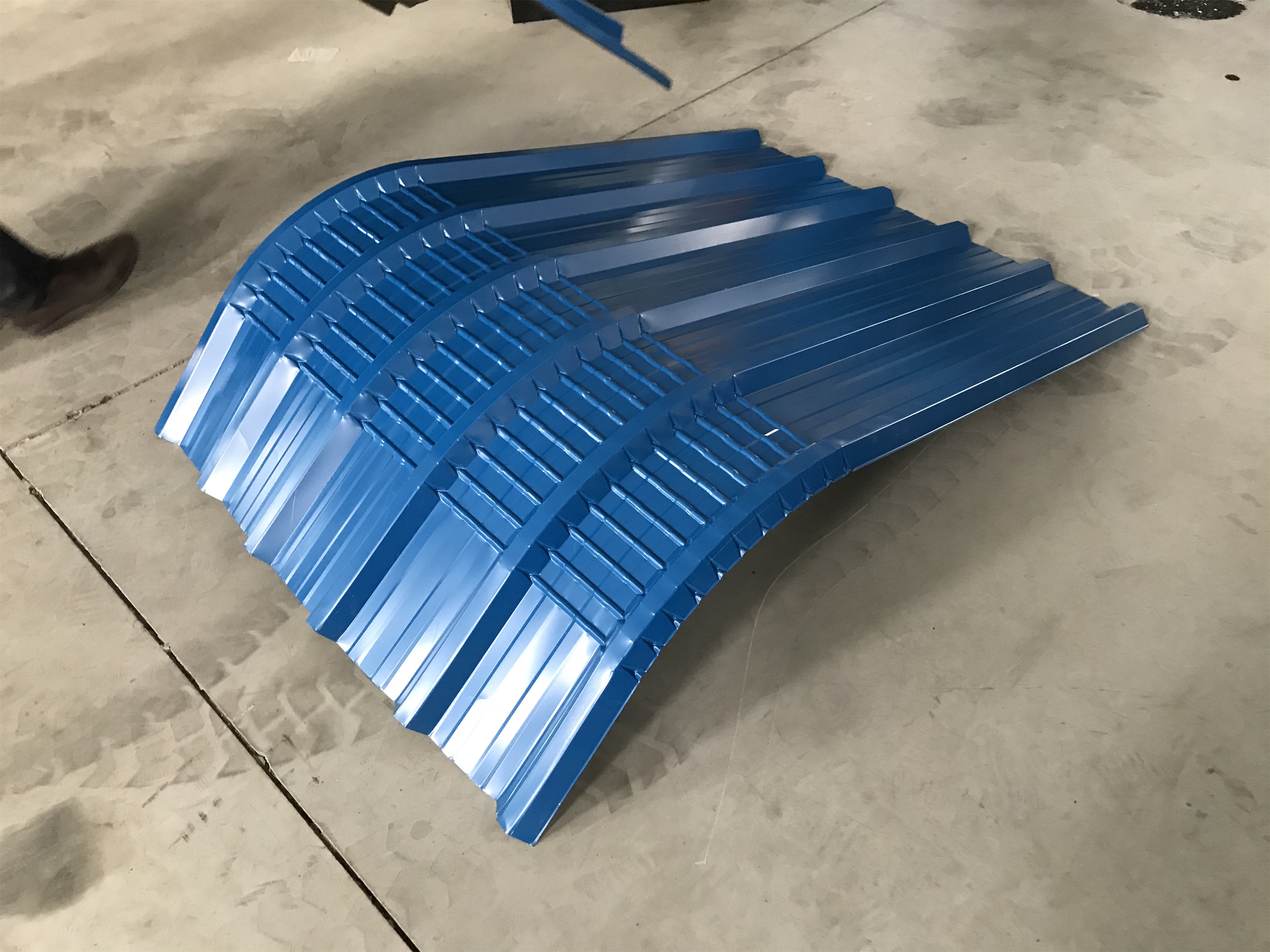 curved roofing