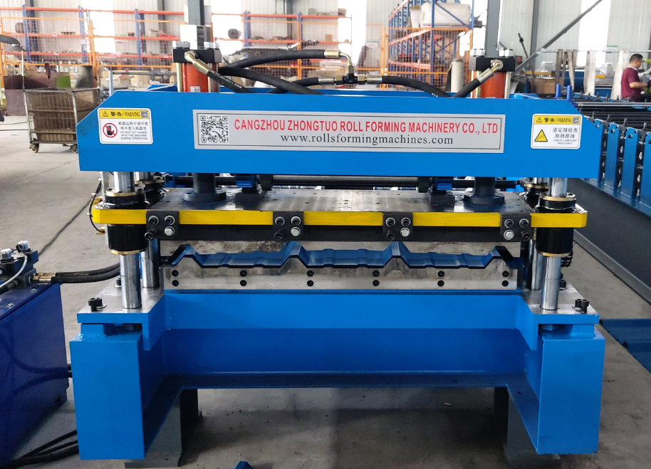 840 color steel roofing sheet forming machine