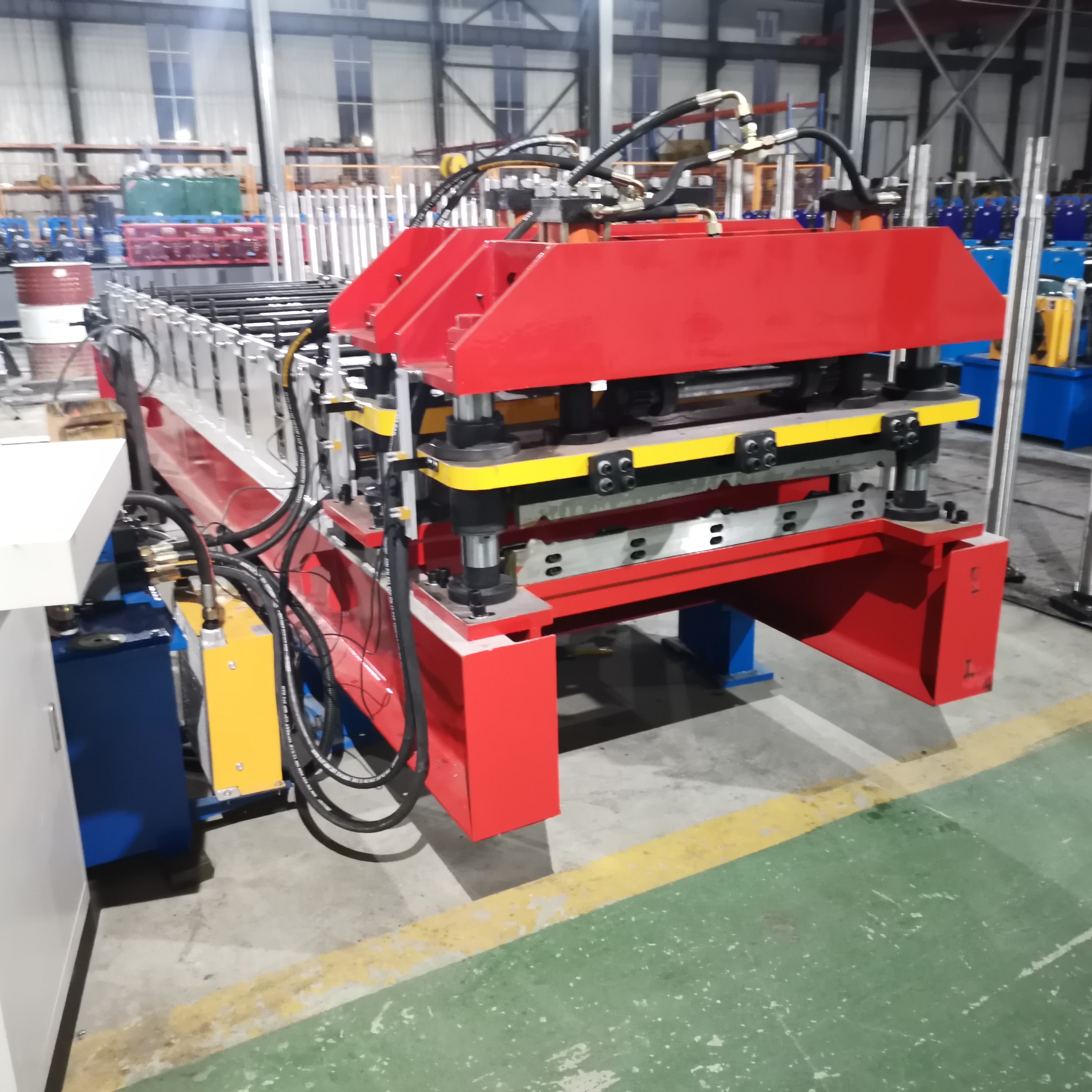 Indonesia popular step tile glazed roofing rolling forming tile making machine