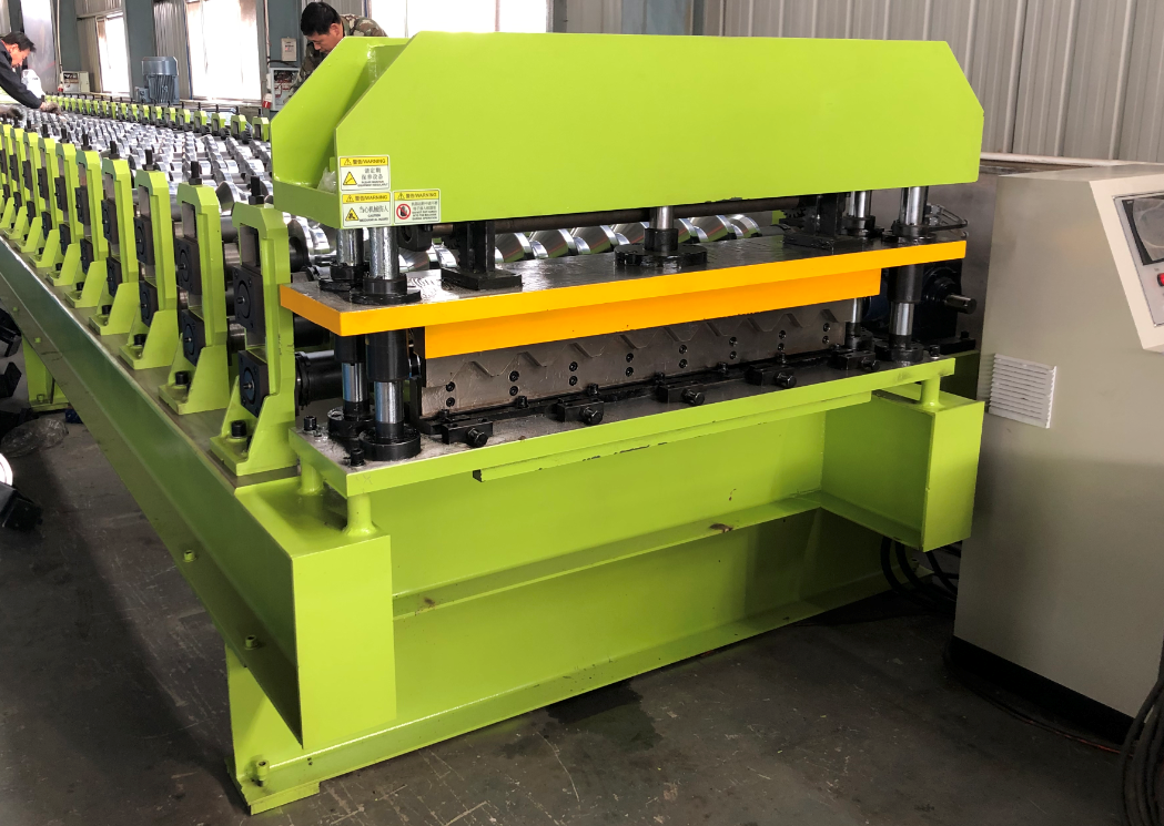 V115 metal roofing sheet rolling forming machine