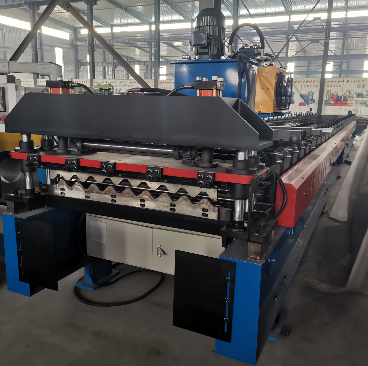 V115 metal roofing sheet rolling forming machine