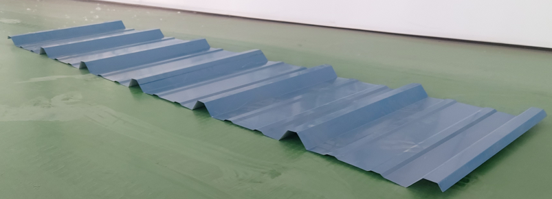 R panel roll forming machine