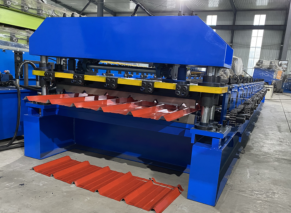 Metal roofing sheet rolling forming machine