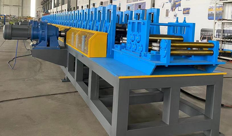 P beam roll forming machine