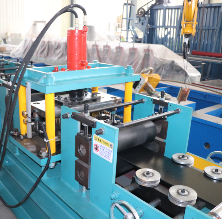 gutters rolling forming machine