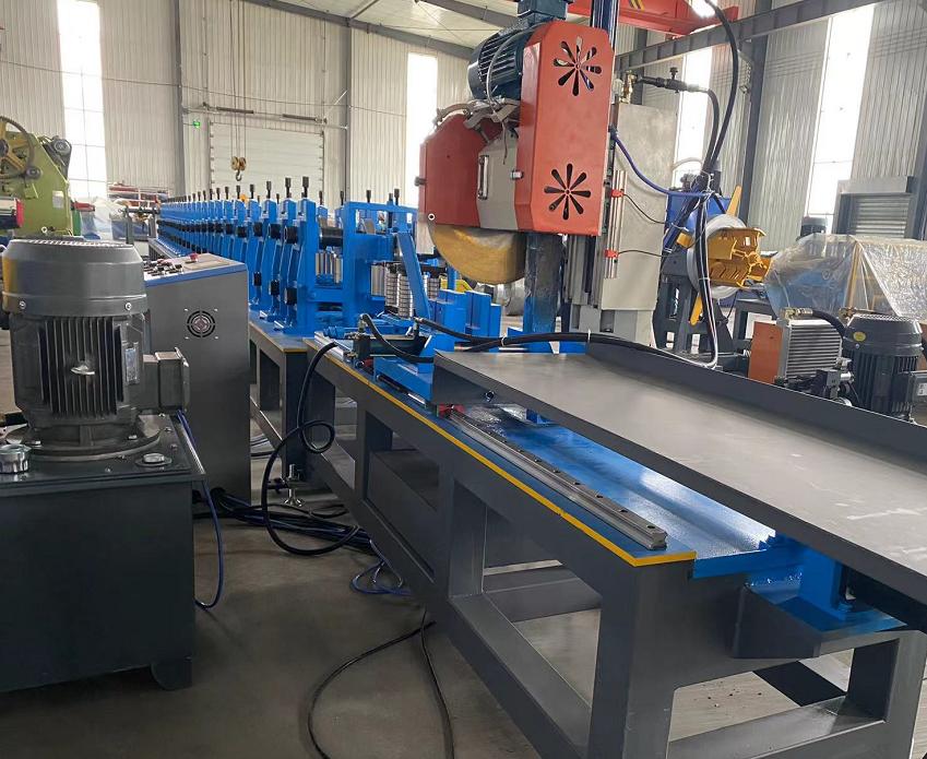 P beam roll forming machine