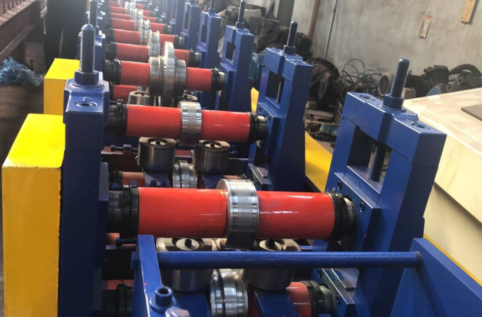 rail roll forming machine