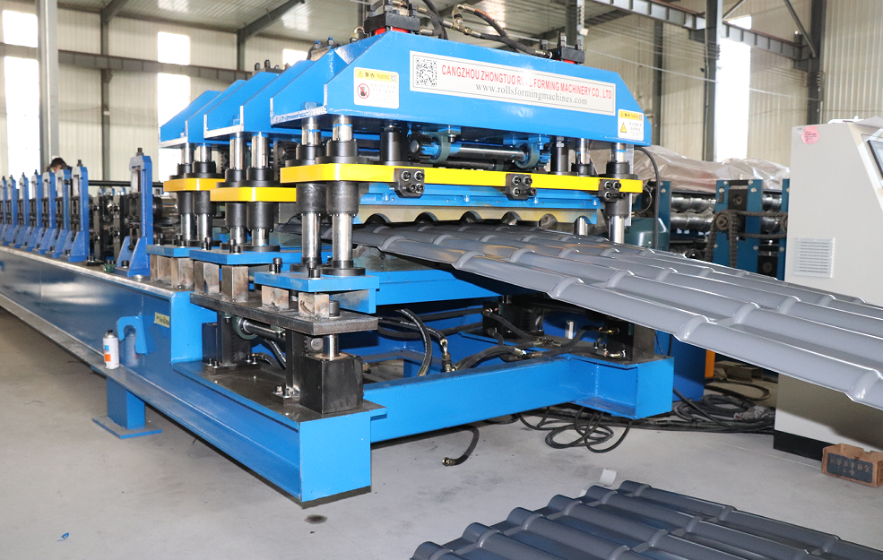 resin design step tile roll forming machine