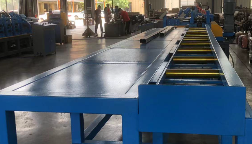 box beam rolling forming machine