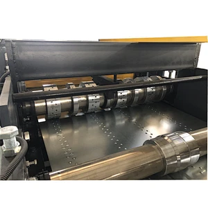 Composite metal floor decking rolling forming machine