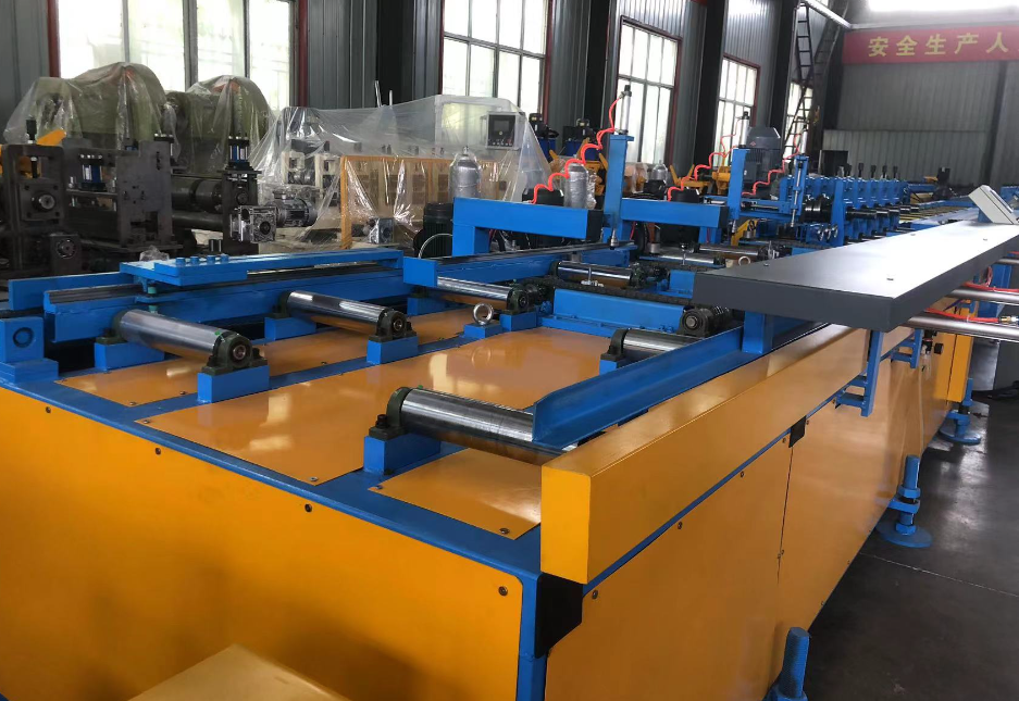 box beam rolling forming machine
