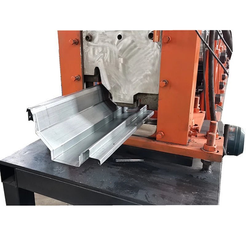 Automatic chicken feeder with upcycled gutter rolling forming machine