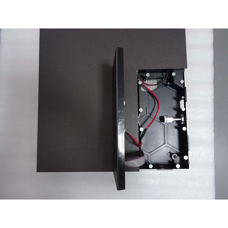 Die Casting Aluminum Indoor Bracket Installation LED Display Screen P2