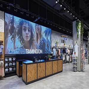 P2.5 advertising easy installation LED display indoor for sale