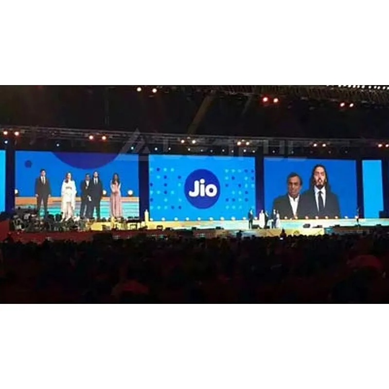 500*1000mm  P2.6-6.2mm  fixable indoor rental LED display/screen