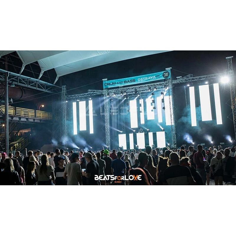 500*1000mm customized flexible outdoor LED display screen P4.81 SMD2727 LED wall