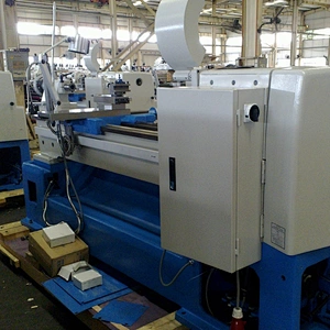 Engine Lathe Machine
