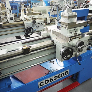 Engine Lathe Machine