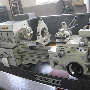 Engine Lathe Machine