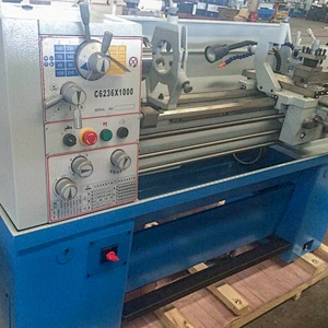 Engine Lathe Machine