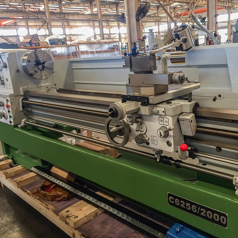 Engine Lathe Machine