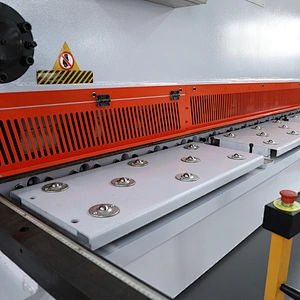 Hydraulic Guillotine Shearing Machine