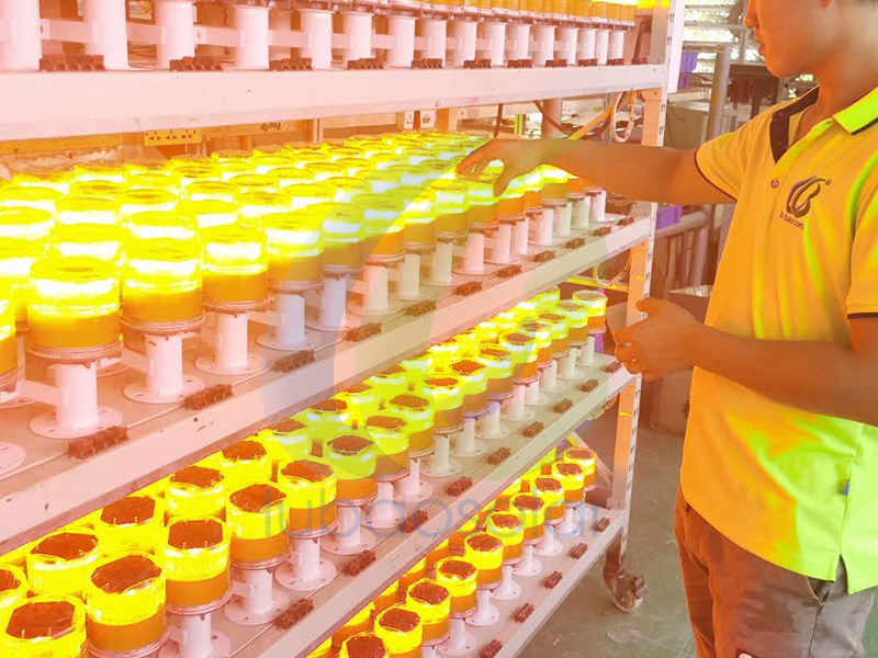 LB-6010 Solar road cone light