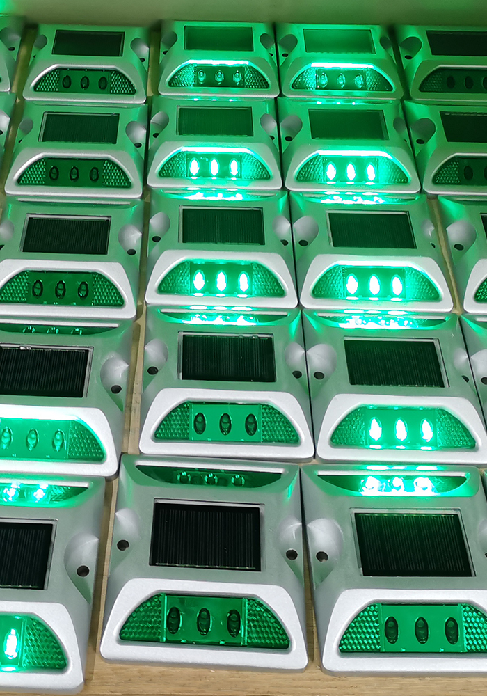 solar driveway markers