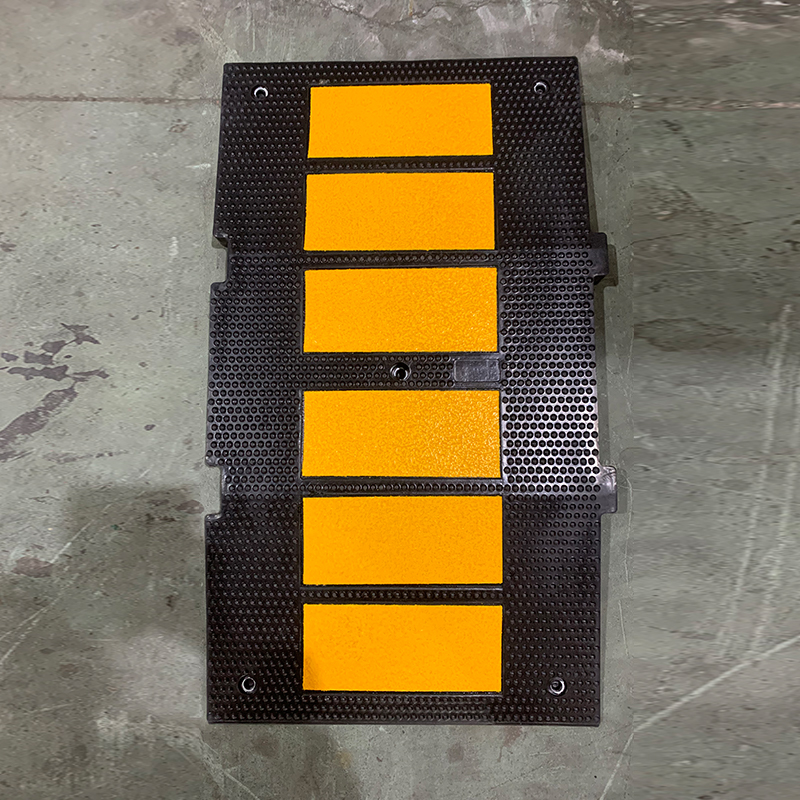 LB-SH07 Rubber speed bumps