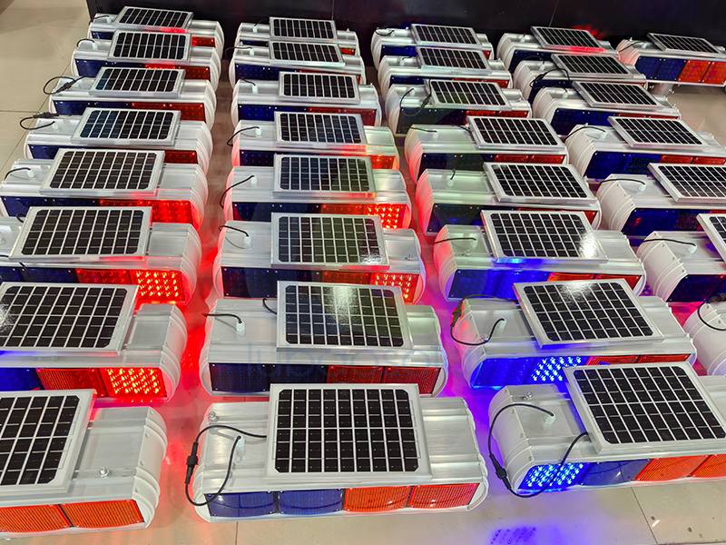 LB-L19 Standard model/Deluxe model Red and blue solar led strobe lights