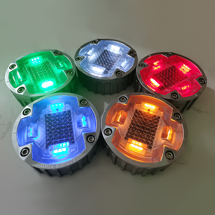 solar studs
